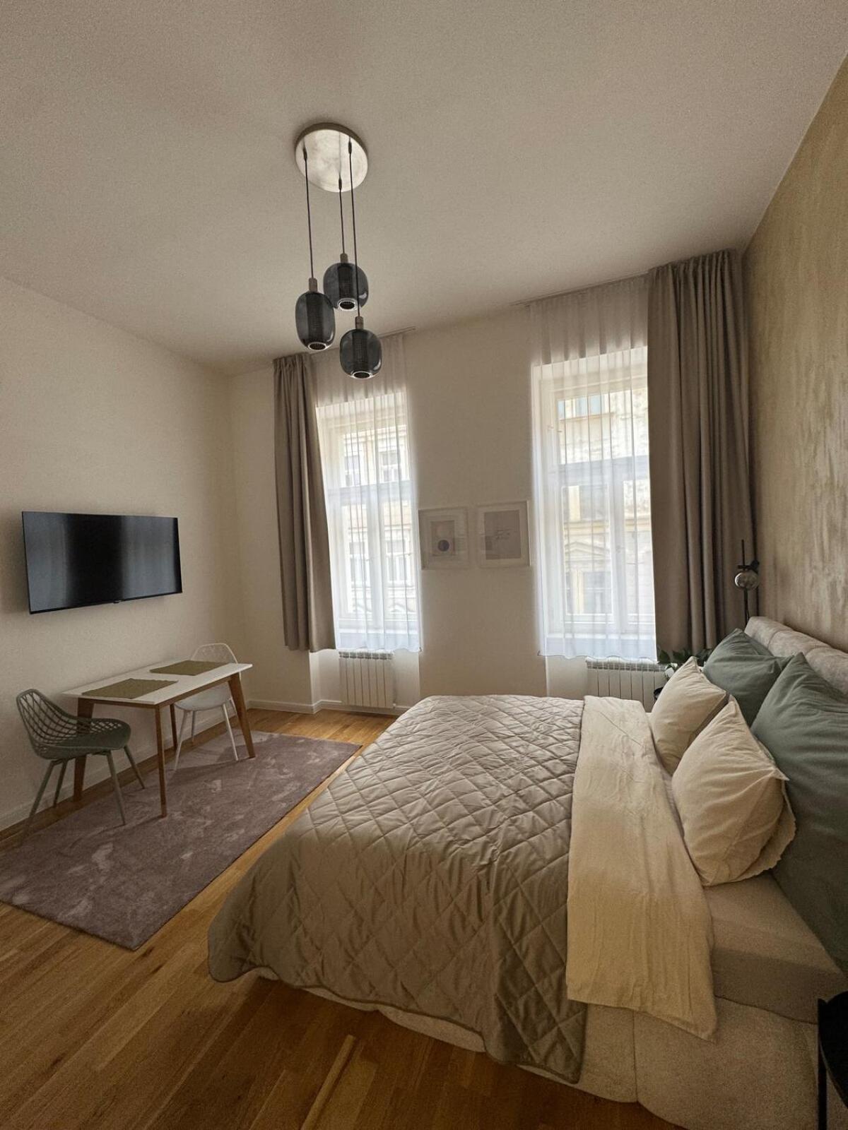 With Free Garage Parking * Praha